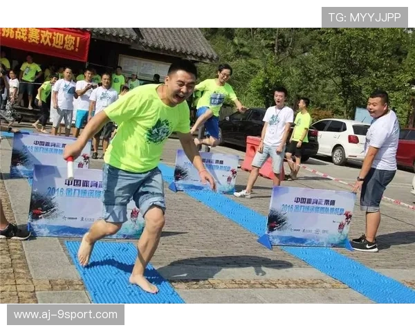 摇杆游戏机求生之路：挑战极限生存与团队协作的全新冒险旅程